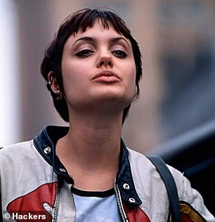 Джоли стала обладательницей панк-стиля в 19 лет, когда снялась в фильме 